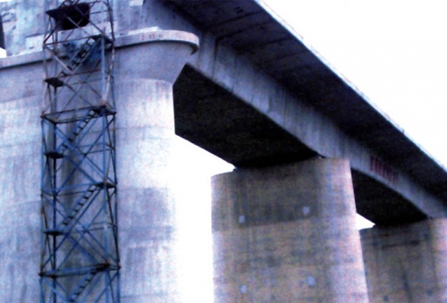 建设中的汉宜铁路桥梁